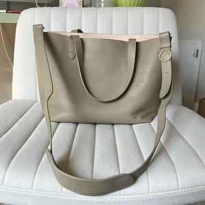 Cuayna Small Tote with crossbody strap in stone/blush